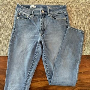 Gap Jeans Size 28R True Skinny